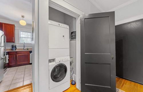 Bright and Restful 2BR near Uptown with Balcony - Foto 19