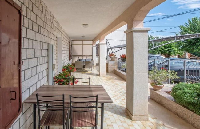 Comfortable Apartment in Umag With Parking Space - Photo 8