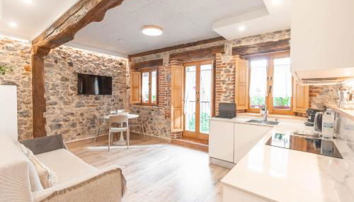 El Patio de Vespasiano-Calera- vistas a la iglesia junto al puerto - Foto 3