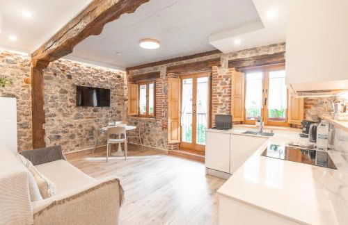 El Patio de Vespasiano-Calera- vistas a la iglesia junto al puerto - Photo 3