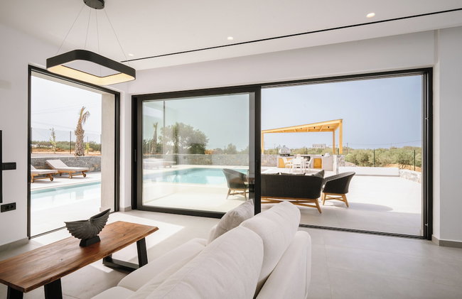 Villa Anassa - Luxurious 4-Bedroom Villa with Private Pool by Temma Villas - Photo 155