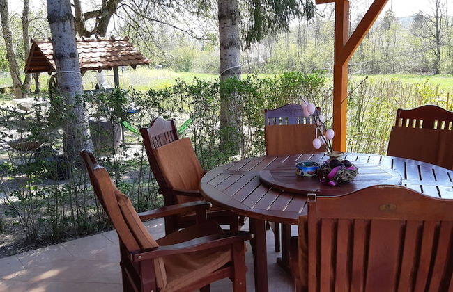 Green Retreat Kuca uz Rijeku za Savrseni Odmor - Foto 44