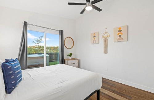 Dog-Friendly House with Hot Tub, AC, Game Room - Photo 68