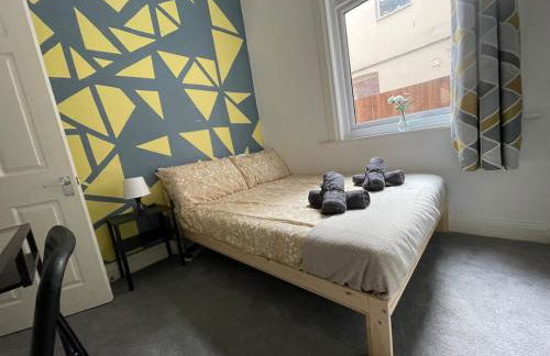 Spacious Flat! Sleeps 7, Pet Friendly and Parking - Photo 69