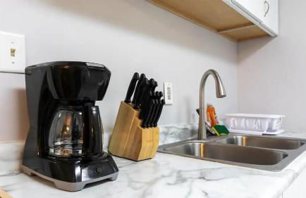 Blue & Gold Retreat sleeps 14 Minutes from ND - Photo 22