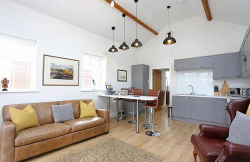 Stunning Coach House with two bedrooms and parking - Foto 39
