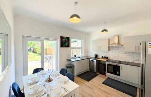 3 Large double bedroom House - Newly Refurbished! - Foto 1