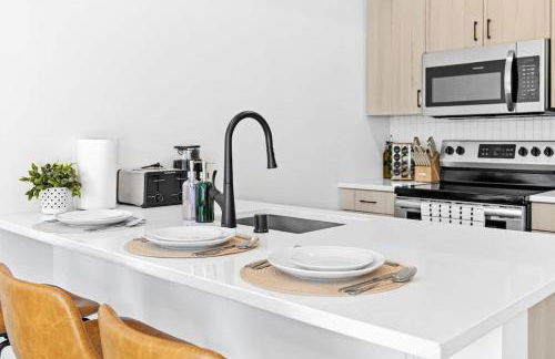 Luxury 1BD Gym Rooftop Street Parking by DT UMN - Foto 23