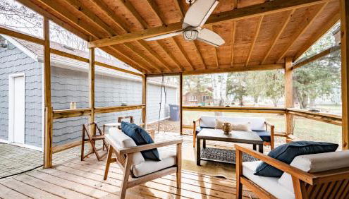 Cheerful 5-bedroom w/Screened Patio, Sleeps 10 in the heart of Fremont! - Foto 4