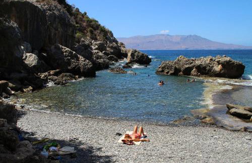 To Petrino Stone Mountain Retreat with Private Pool - Photo 8