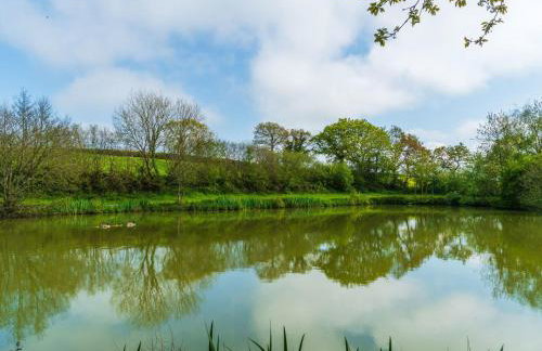 Chalet Lodge 2 - Hot Tub by Interhome - Foto 42