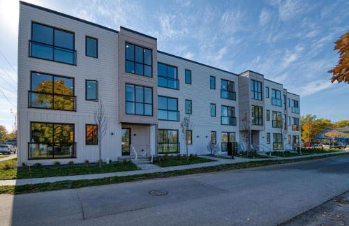 1 Mi to Ski Area Penthouse Condo in Traverse City - Foto 2