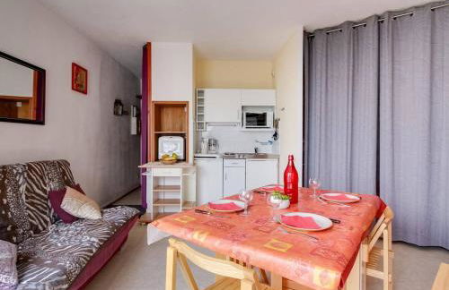 Studio pour 4 pers avec TV, parking, animaux admis, proche station de ski - FR-1-403-72 - Foto 9