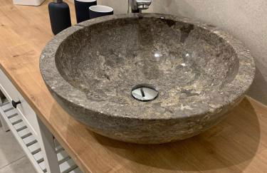 BESOTEL Erkrath - 20 Wohnungen 2 Standorte 35 Schlafzimmer 29 Badezimmer 52 Betten für 73 Gäste - Foto 48