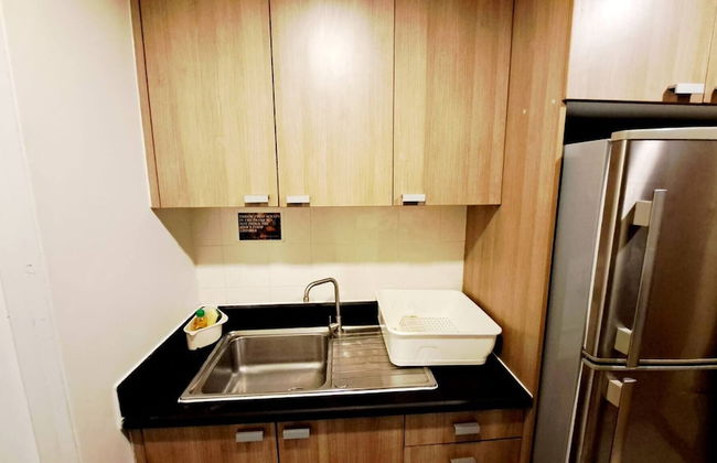 5B - 2 Bedroom Downtown Apartment With Shared Pool - Photo 6