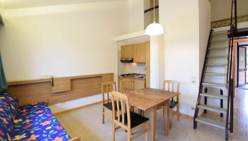 Stunning Apartment In San Feliciano - Photo 4