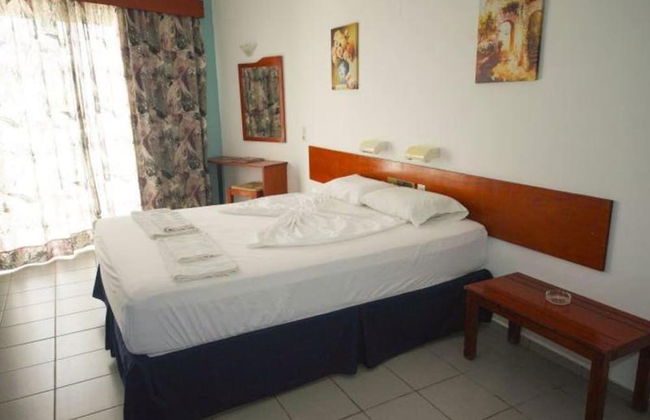 Apartment for 4 Persons, Swimming Pool, Near the Beach - Photo 2