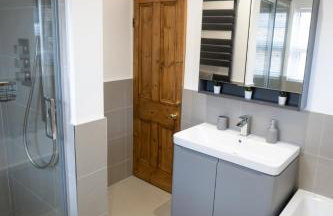 4 Bed End Terrace - sleeps 7 - Photo 48