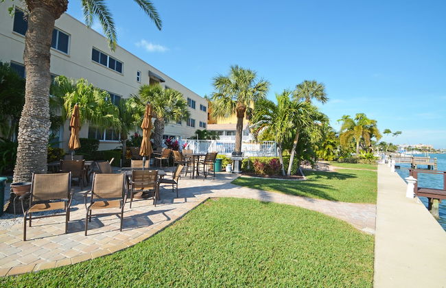 Westwinds Waterfront Resort - Foto 40