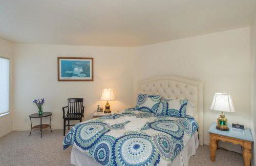 Knot-a-Care! Hot Tub!! Walk to Beach!! BBQ! Fast WiFi!! - Photo 20