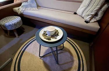 Süsses Motorboot - Bremen Überseestadt - Foto 5