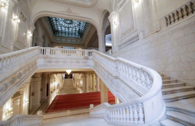 Visite guidée du Parlement de Bucarest - Photo 2