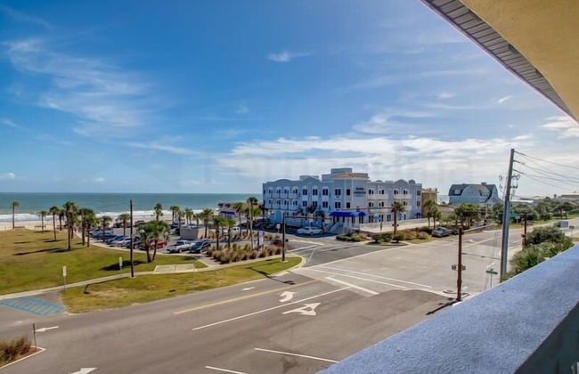 Deluxe Condo at the heart of Main Beach by RedAwning - Foto 27