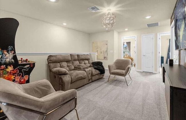 Brand New! Windsor Island 5BR Cozy Home Wpool/spa - Foto 28