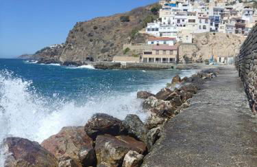 Casa en Salobreña, La Caleta, a 200m de la playa con garaje privado - Foto 1