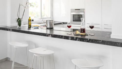 Bright villa with salt water pool - Foto 3