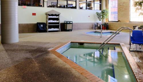 Dog-Friendly Canal Park Condo Hot Tub Pool - Foto 4