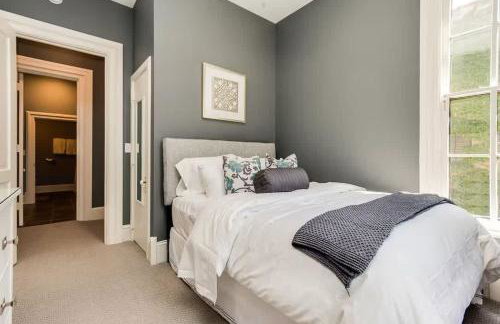 Downtown Historic Luxury Gem with Private Parking - Foto 10