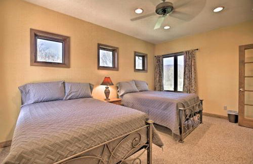 House with Deck, Fire Pit - 15 Mins to Snowshoe! - Foto 16