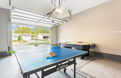 ATLAS - Whole House - 5BR 2BA - Hot Tub - Game Rooms - Theater - Fenced Backyard - Foto 7