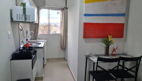 Kitnet310 centro, linda vista janela,tv smart, ar - Foto 4