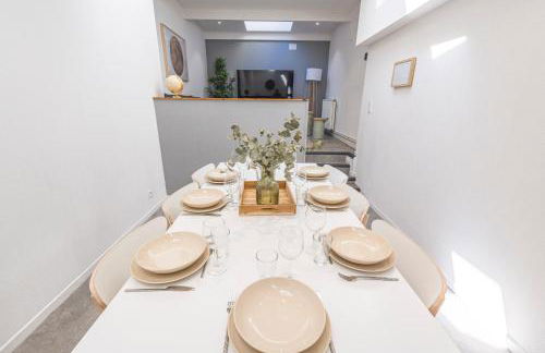 Tys Home, maison spacieuse avec parking - Foto 11