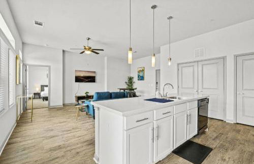 LUX 2B2B with Pool & Parking near the Heart of Austin - Foto 12