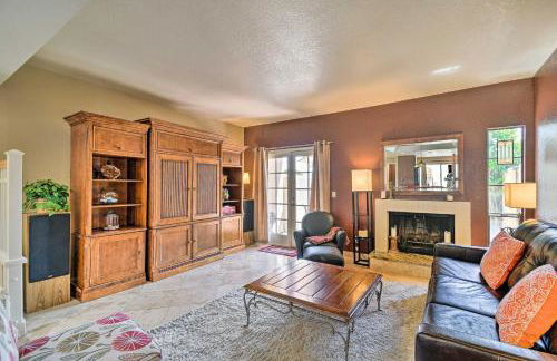 Golf Course Views, Hot Tub Access Phoenix Home! - Foto 5