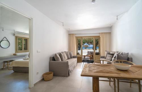 Glaros Kouremenos - Photo 6