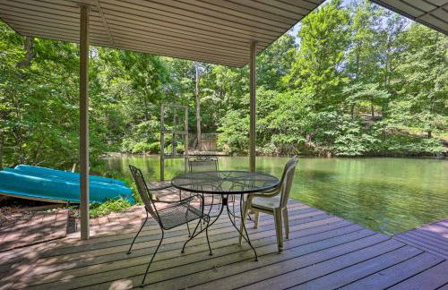 Lakefront Getaway with Private Dock and Kayaks! - Foto 42