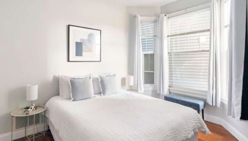 Jennifer's Stylish Apt Private Deck Backyard Oasis - Foto 4