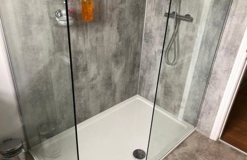 Durham 3 Bedroom House With Parking - Foto 18