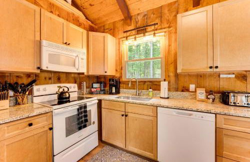 2 Mi to Conway Cozy Cabin with Grill and Yard! - Foto 10