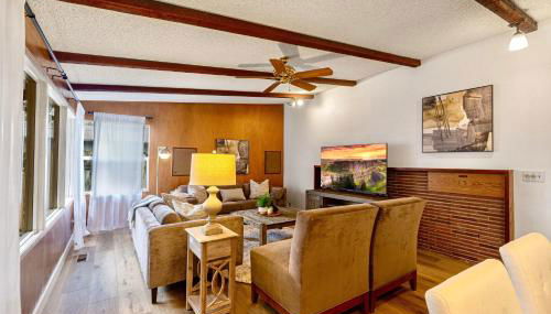 Spacious Mid Century Modern Sunroom Rambler - Photo 3