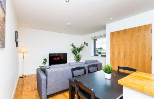 2Bed Ground Floor-Free Parking - Photo 21