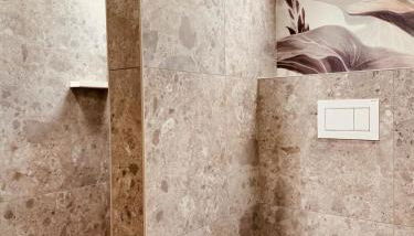 leaf - Photo 3, Shower