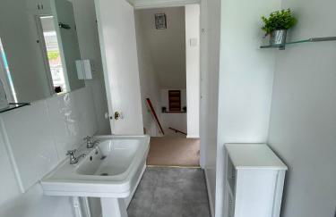 Sompting Village - Close to sea and South Downs - Photo 12