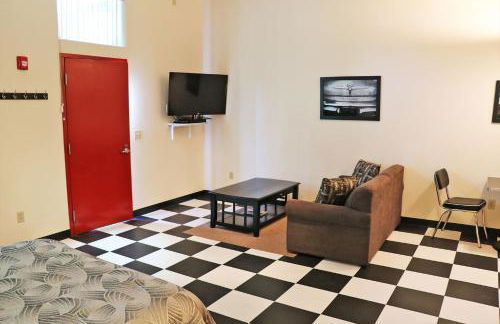 Brunswick Studio 102 - Photo 2