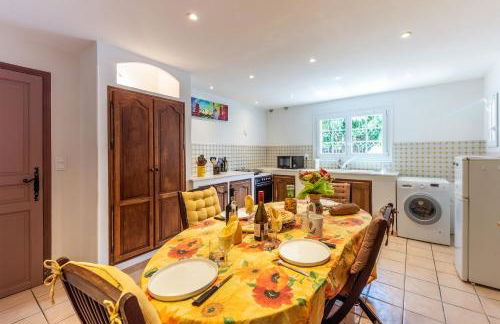 La Bouscarle - Jardin et Piscine Privée - Foto 13