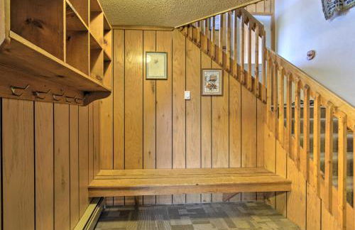 Upson Ski-InandSki-Out, End-Unit Cabin with Fireplace! - Foto 11